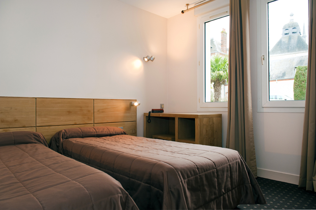 chambre double avec lit simple - Crédit photo : © Le Labrador