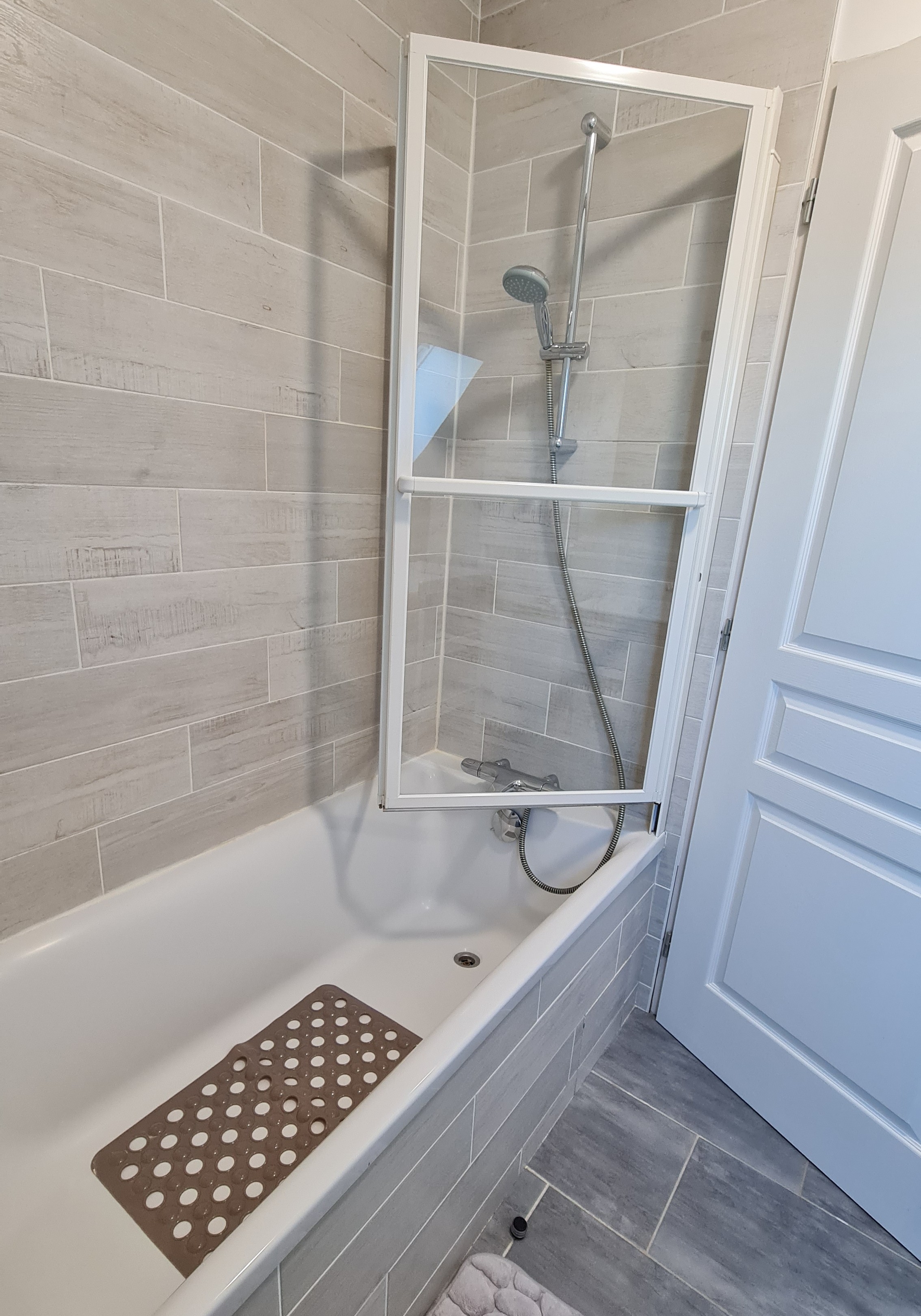 Salle de bain - Crédit photo : LS