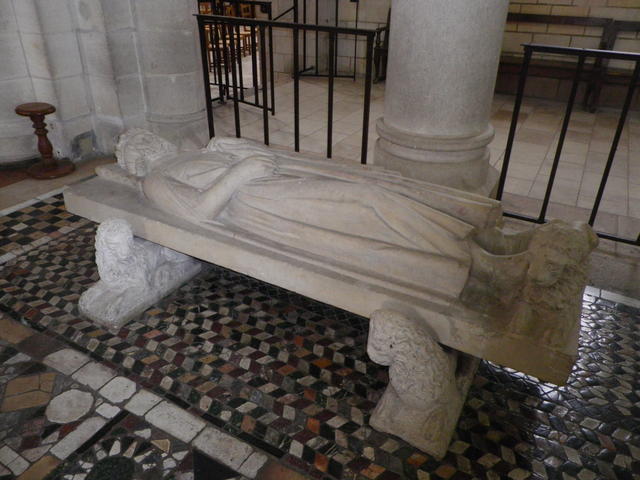 abbaye fleury monument funeraire philippe 1er - Crédit photo : © Conservation départementale du Loiret